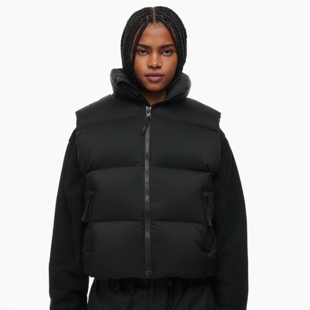 NWOT Aritzia TNA Mega Puff Vest, Black, Medium